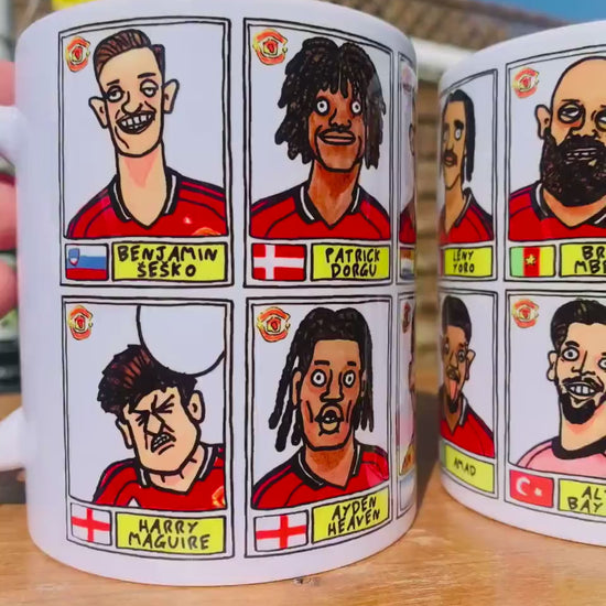 Man Utd 25/26 No Score Draws Mug Set - Set of TWO DIFFERENT 11oz Ceramic Mugs with Wonky Panini-style MUFC Doodles Of Manchester United